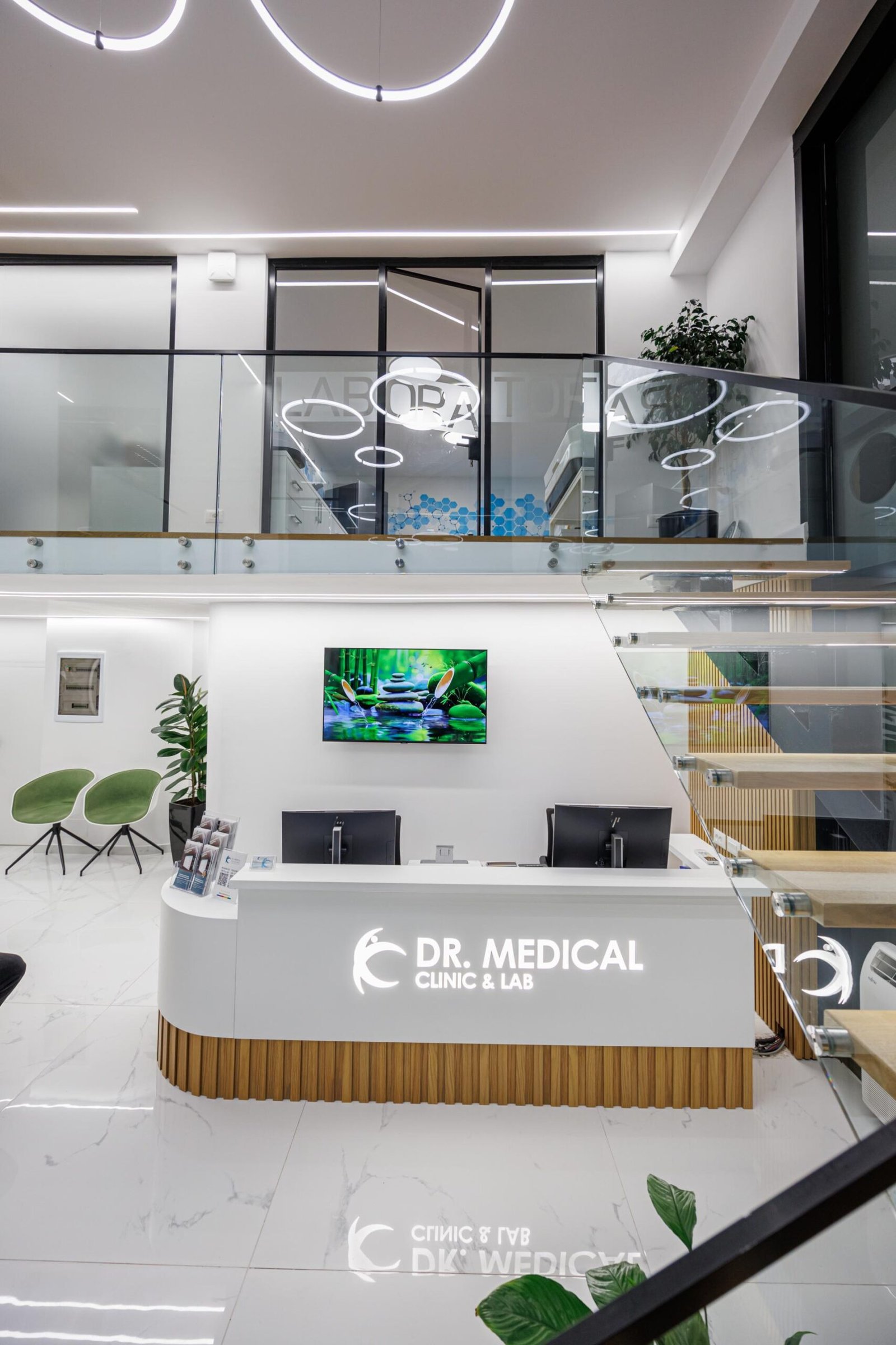 Gli ambienti della clinica Dr. Medical Clinic & Lab a Tirana