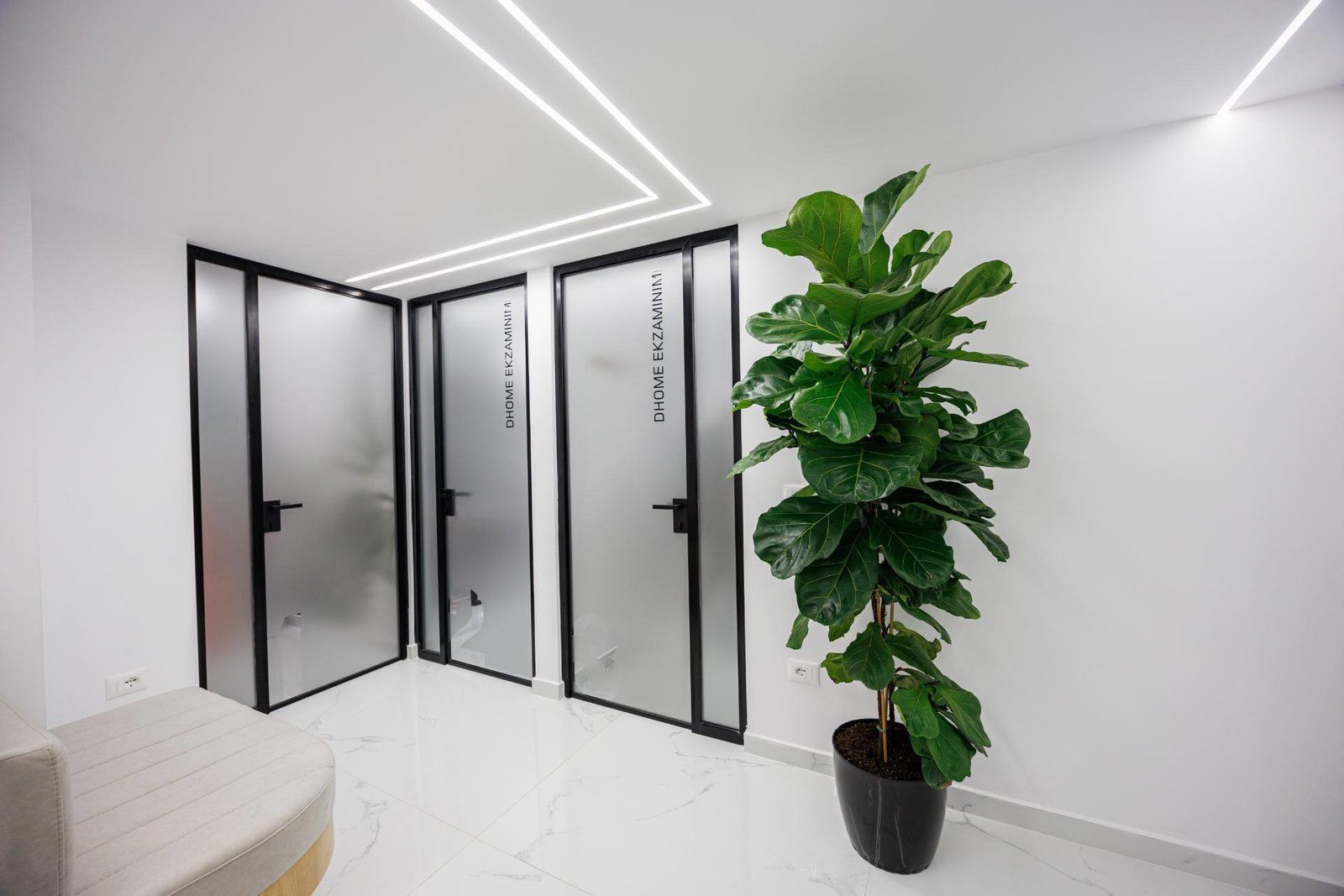 Gli ambienti della clinica Dr. Medical Clinic & Lab a Tirana